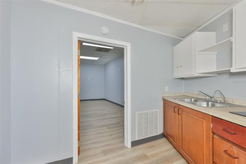 Propiedad comercial en venta en Saint Petersburg, Florida, 385.73 m2 № 2136963 - foto 13