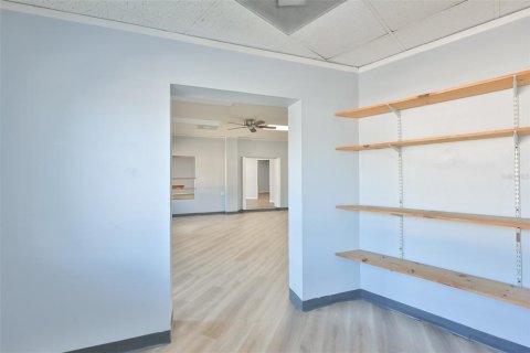 Propiedad comercial en venta en Saint Petersburg, Florida, 385.73 m2 № 2136963 - foto 12