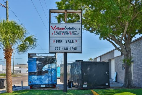 Propiedad comercial en venta en Saint Petersburg, Florida, 385.73 m2 № 2136963 - foto 23