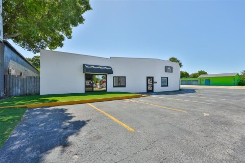 Propiedad comercial en venta en Saint Petersburg, Florida, 385.73 m2 № 2136963 - foto 2