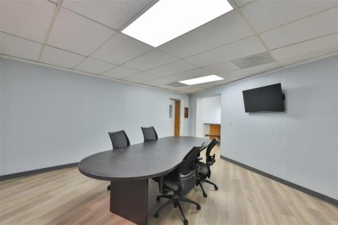 Propiedad comercial en venta en Saint Petersburg, Florida, 385.73 m2 № 2136963 - foto 5