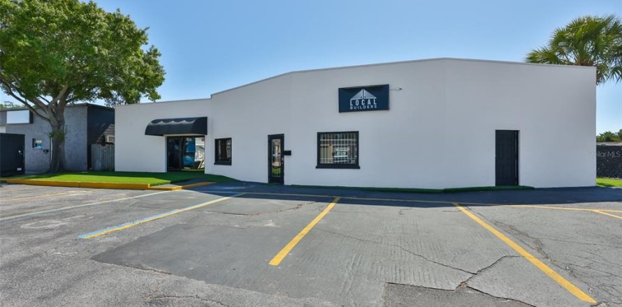 Propiedad comercial en Saint Petersburg, Florida 385.73 m2 № 2136963