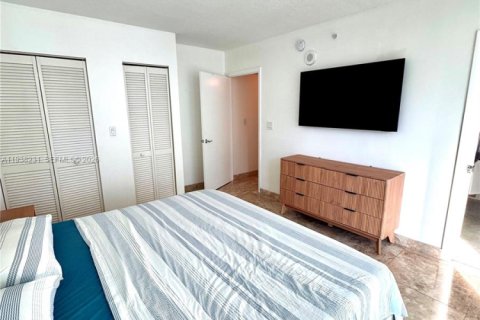 Copropriété à louer à Miami, Floride: 2 chambres, 103.12 m2 № 1995957 - photo 7