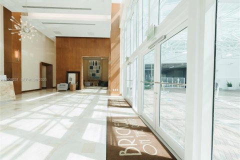 Copropriété à louer à Miami, Floride: 2 chambres, 103.12 m2 № 1995957 - photo 23