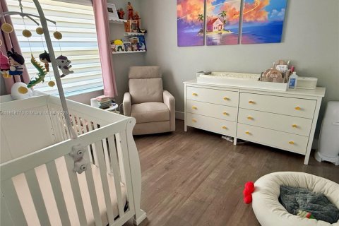 House in Pembroke Pines, Florida 3 bedrooms, 153.1 sq.m. № 1887716 - photo 19