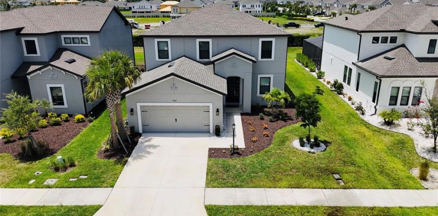 House in Sarasota, Florida 4 bedrooms, 247.49 sq.m. № 1837503