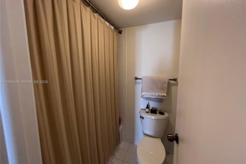 Condo in Key Biscayne, Florida, 1 bedroom  № 2052833 - photo 8