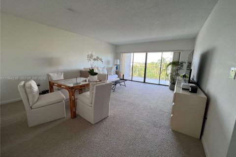 Condo in Key Biscayne, Florida, 1 bedroom  № 2052833 - photo 4
