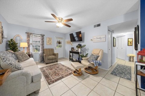 Condominio en venta en Ocala, Florida, 2 dormitorios, 78.04 m2 № 1785002 - foto 4