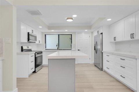 Купить таунхаус в Норт-Палм-Бич, Флорида 1 комната, 177.16м2, № 2250351 - фото 2