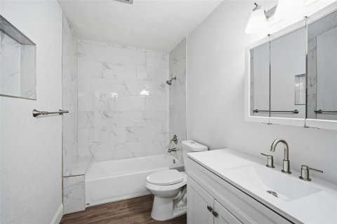 Condo in Clearwater, Florida, 2 bedrooms  № 2206202 - photo 18