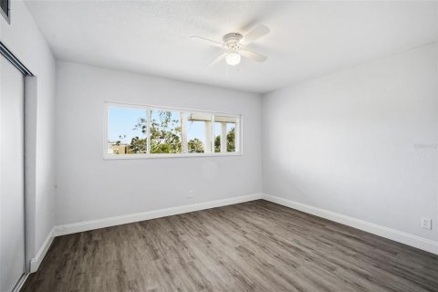 Condo in Clearwater, Florida, 2 bedrooms  № 2206202 - photo 19