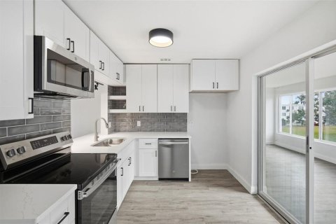 Condo in Clearwater, Florida, 2 bedrooms  № 2206202 - photo 7