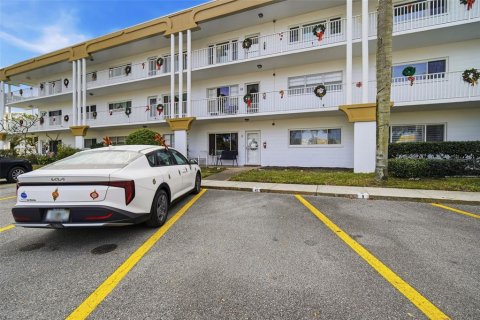 Condo in Clearwater, Florida, 2 bedrooms  № 2206202 - photo 28