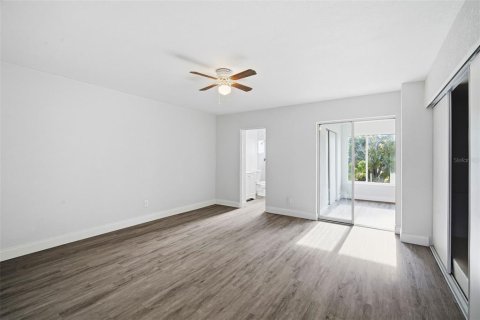 Condo in Clearwater, Florida, 2 bedrooms  № 2206202 - photo 13