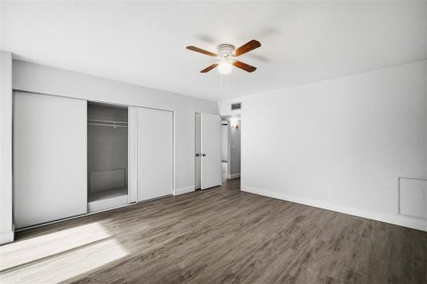 Condo in Clearwater, Florida, 2 bedrooms  № 2206202 - photo 15