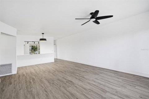 Condo in Clearwater, Florida, 2 bedrooms  № 2206202 - photo 3