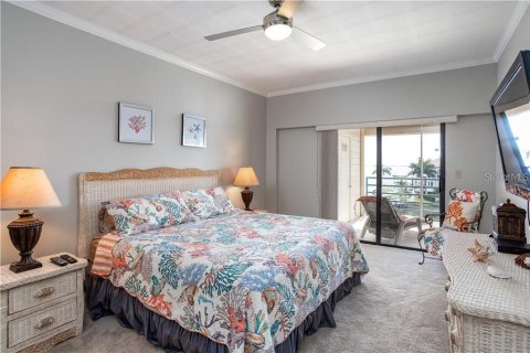 Condo in Tierra Verde, Florida, 2 bedrooms  № 1900260 - photo 12