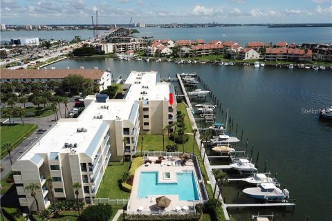 Condo in Tierra Verde, Florida, 2 bedrooms  № 1900260 - photo 29