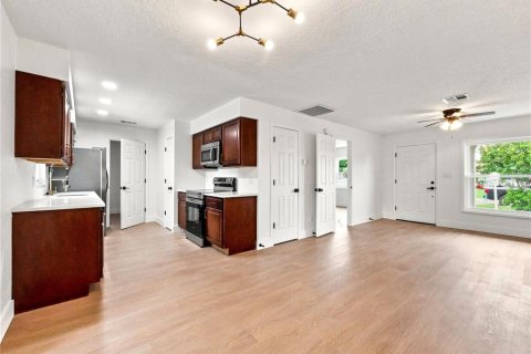 Casa en venta en Kissimmee, Florida, 3 dormitorios, 154.22 m2 № 2418919 - foto 10