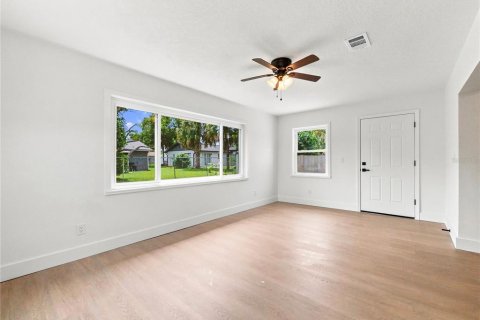Casa en venta en Kissimmee, Florida, 3 dormitorios, 154.22 m2 № 2418919 - foto 13