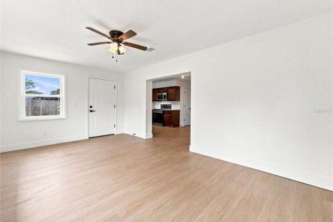Casa en venta en Kissimmee, Florida, 3 dormitorios, 154.22 m2 № 2418919 - foto 11