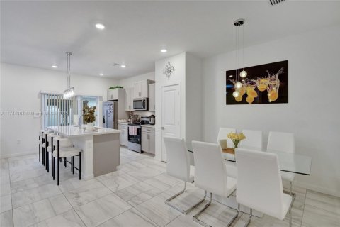 Townhouse in Homestead, Florida 3 bedrooms, 159.05 sq.m. № 1860244 - photo 9