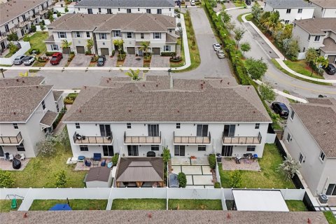 Townhouse in Homestead, Florida 3 bedrooms, 159.05 sq.m. № 1860244 - photo 2