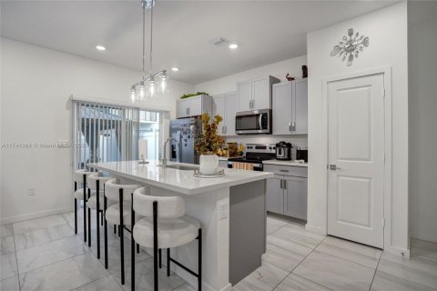 Townhouse in Homestead, Florida 3 bedrooms, 159.05 sq.m. № 1860244 - photo 12
