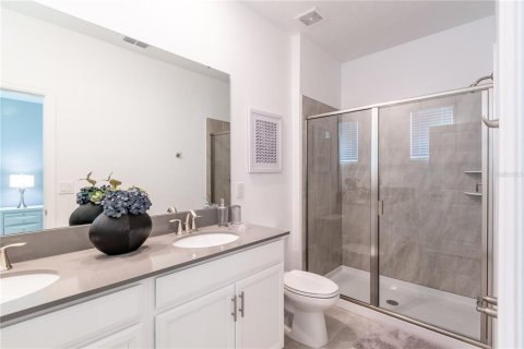 Casa en venta en Kissimmee, Florida, 6 dormitorios, 310.57 m2 № 2118465 - foto 21