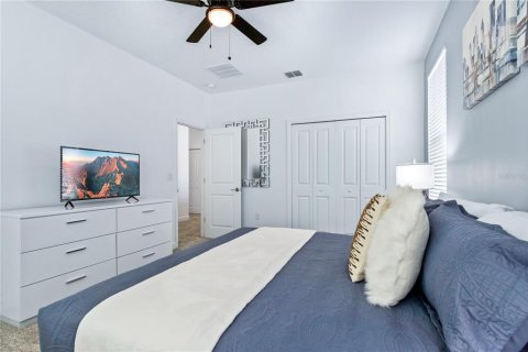 Casa en venta en Kissimmee, Florida, 6 dormitorios, 310.57 m2 № 2118465 - foto 20