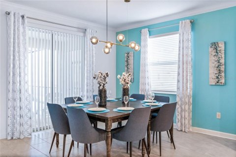 Casa en venta en Kissimmee, Florida, 6 dormitorios, 310.57 m2 № 2118465 - foto 6