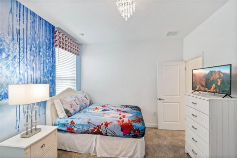 Casa en venta en Kissimmee, Florida, 6 dormitorios, 310.57 m2 № 2118465 - foto 29