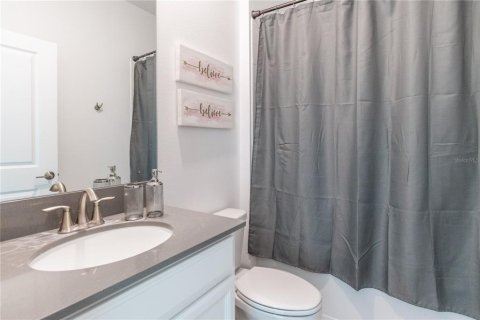Casa en venta en Kissimmee, Florida, 6 dormitorios, 310.57 m2 № 2118465 - foto 27