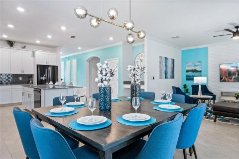 Casa en venta en Kissimmee, Florida, 6 dormitorios, 310.57 m2 № 2118465 - foto 8