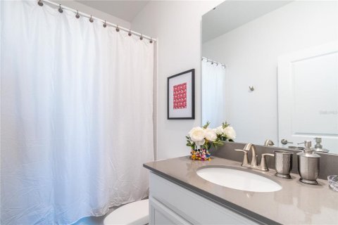 Casa en venta en Kissimmee, Florida, 6 dormitorios, 310.57 m2 № 2118465 - foto 18