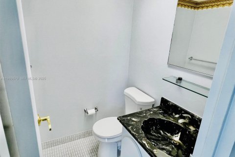 Condominio en alquiler en Sunny Isles Beach, Florida, 1 dormitorio, 67.35 m2 № 2023496 - foto 7
