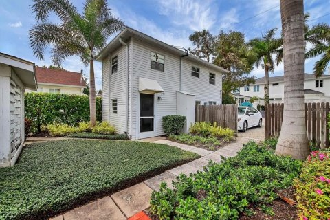 Villa ou maison à Boca Grande, Floride 2 chambres, 74.32 m2 № 2125212
