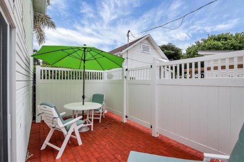 Villa ou maison à louer à Boca Grande, Floride: 2 chambres, 74.32 m2 № 2125212 - photo 11