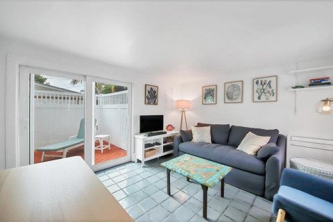 Villa ou maison à louer à Boca Grande, Floride: 2 chambres, 74.32 m2 № 2125212 - photo 7