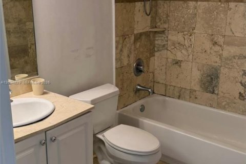 Condominio en alquiler en Miami Beach, Florida, 2 dormitorios, 94.76 m2 № 2253448 - foto 15