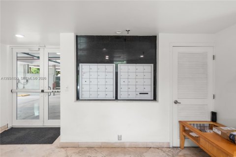 Condominio en alquiler en Miami Beach, Florida, 2 dormitorios, 94.76 m2 № 2253448 - foto 18