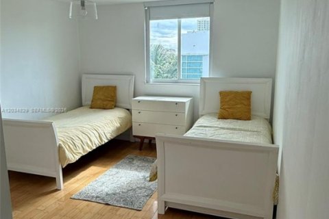 Condominio en alquiler en Miami Beach, Florida, 2 dormitorios, 94.76 m2 № 2253448 - foto 12