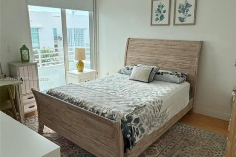 Condominio en alquiler en Miami Beach, Florida, 2 dormitorios, 94.76 m2 № 2253448 - foto 13