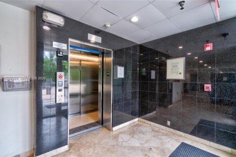 Condominio en alquiler en Miami Beach, Florida, 2 dormitorios, 94.76 m2 № 2253448 - foto 5