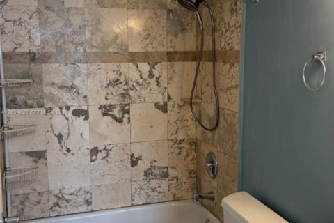 Condominio en alquiler en Miami Beach, Florida, 2 dormitorios, 94.76 m2 № 2253448 - foto 16