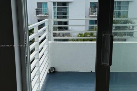 Condominio en alquiler en Miami Beach, Florida, 2 dormitorios, 94.76 m2 № 2253448 - foto 21