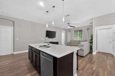 Casa en venta en Kissimmee, Florida, 4 dormitorios, 165.74 m2 № 2221444 - foto 12