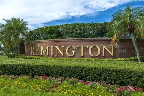 Casa en venta en Kissimmee, Florida, 4 dormitorios, 165.74 m2 № 2221444 - foto 3