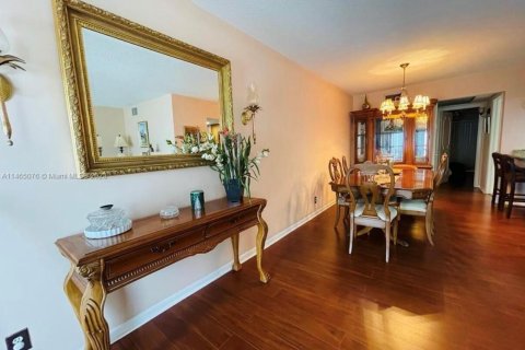 Condo in West Palm Beach, Florida, 1 bedroom  № 2081592 - photo 5